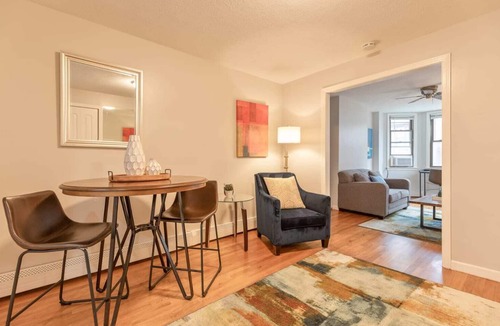 North End Apartment | Entire Apt Near Wharf