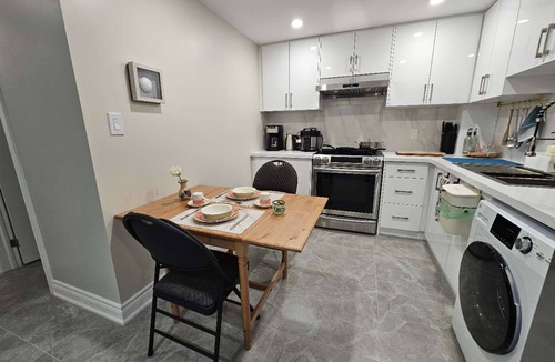 Richmond Hill Apartment | Entire Basement Suite | Private Access | Clean, Comfortable | Frequently Booked