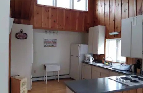 Providence Bay House | Entire Beach House in Providence Bay, Manitoulin Island.