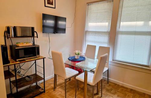Queens Apartment | Entire Beautiful 2BR Private Apartment [R]
