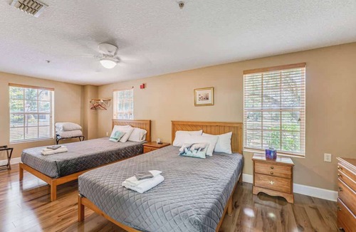 Chassahowitzka Bed & Breakfast | Entire Boutique Hotel walking distance to river