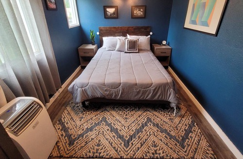 Western House | Entire bungalow hosted by Mychal & Mara