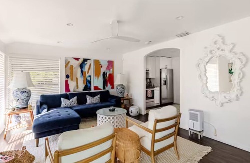 Parker Ridge Cottage | Entire Bungalow-WPB. 2br/1ba-3 beds. Private/Quiet/PB style/Beaches/Restaurants