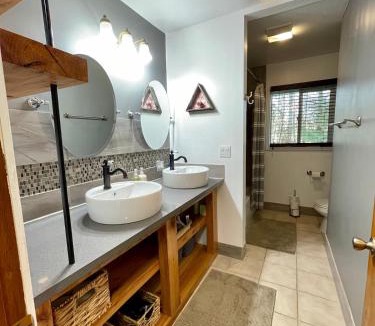 Deer Island House | Entire Cabin Deerisland getaway