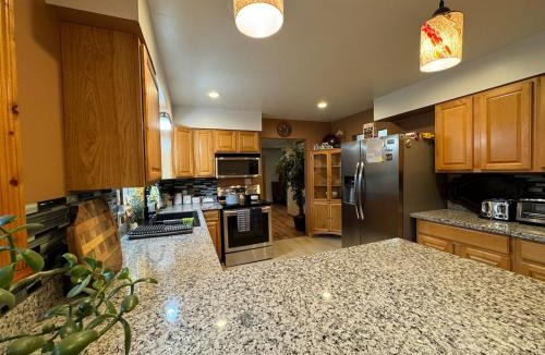 Deer Island House | Entire Cabin Deerisland getaway