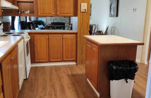Elizabeth Resort | Entire Cabin on Norfork Lake with swimming pool