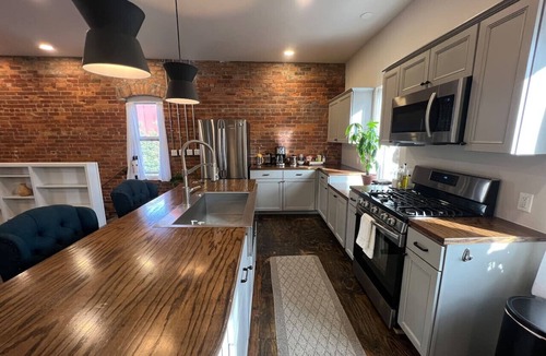 Midtown House | Entire Carriage House w/garage downtown