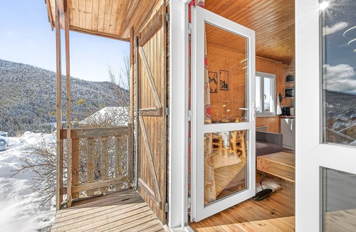 Seyne House | Entire Chalet Near Ski Slopes and Lake