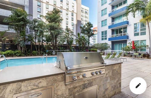Channel District Condo | Entire Condo 2/1 Channelside 2 min to Ybor City,