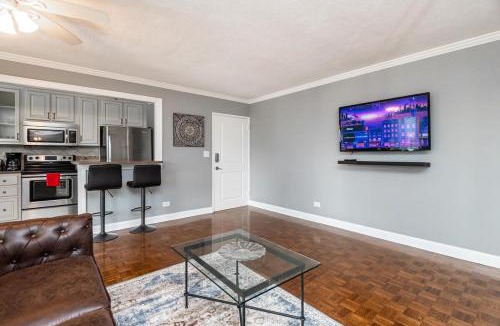 Downtown Atlanta House | ENTIRE CONDO! Downtown! 24 Concierge! PT9B