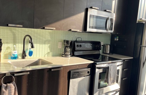 Willowdale Condo | Entire Corner Unit in Prime Toronto Location. Steps from Subway, Shops & Dining