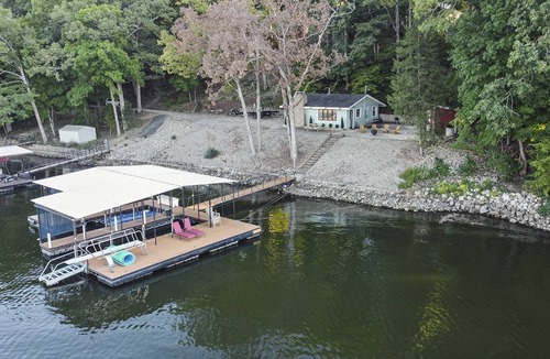 Sunrise Beach Cottage | Entire Cottage with Gorgeous Sunset Views