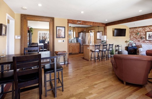 Hilltop House | Entire cozy home and PET friendly!