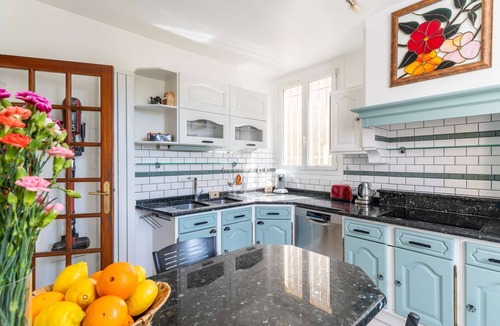 Conflans-Sainte-Honorine House | Entire Home · 1000m² Garden · Terrace · 30min from Paris