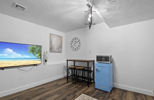 Stoneham House | Entire guest suite in Stoneham