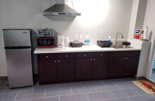 Lancaster House | Entire Guesthome With own Bath/kitchen/2 Bdrm