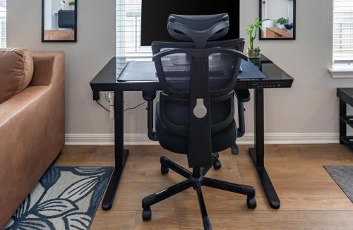Austin Apartment | Entire Guesthouse Close to Airport, COTA, Tesla