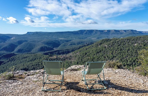 Montblanc House | Entire holiday home 'Mas De L'Arlequi' with Mountain View, Private Pool and Wi-Fi