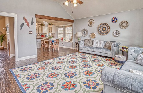 North Richland Hills House | Entire home with private spa and pool!