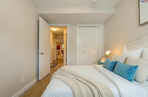 Tuxedo Park House | Entire Home - 2 Separate Units