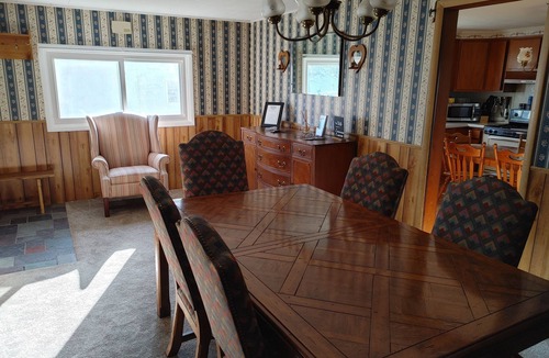 Canandaigua House | Entire Home - 4 Bedroom - Sleeps 10 Canandaigua - Steps Off Main St/Downtown