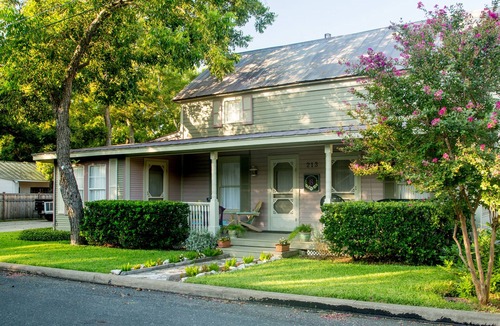 Fredericksburg House | Entire home, 6 rooms, 3.5 baths, sleeps up to 12