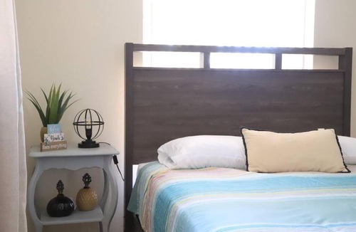 Bradenton House | Entire Home-Bradenton 3/2 indoor pool near beaches