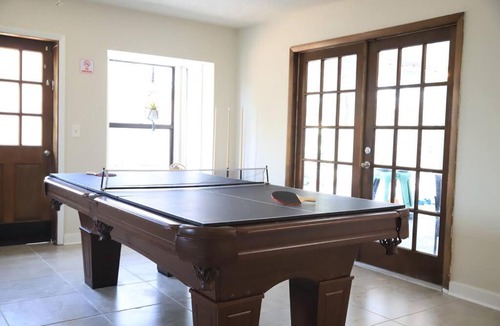 Bradenton House | Entire Home-Bradenton 3/2 indoor pool near beaches