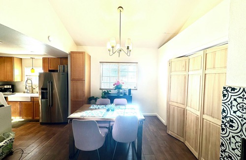 Sunland-Tujunga House | Entire home- cozy 2 x 2