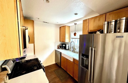 Sunland-Tujunga House | Entire home- cozy 2 x 2