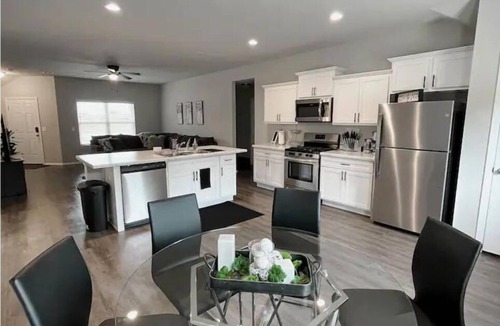 Bixby House | Entire home, family friendly. Your home away from home!