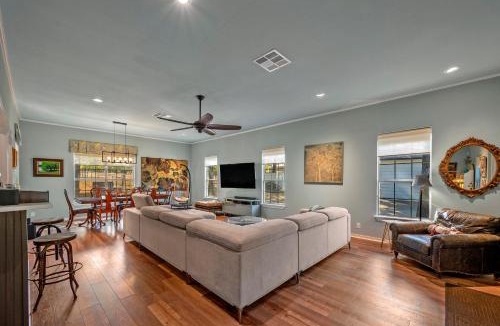 Mead House | Entire Home! Fantastic Kitchen! 3 Full Baths