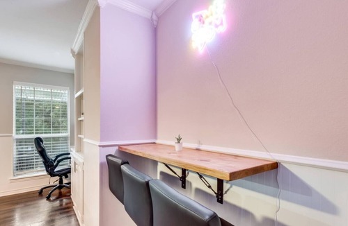 Denton House | Entire home flat in Denton
