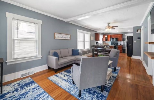 Newtonville House | Entire home in Albany, New York