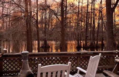 Votaw Cabin | Entire home in Cleveland, Texas