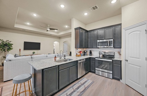 Denton House | Entire Home in Denton, Texas. Centrally Located! Luxurious Home Away from Home!