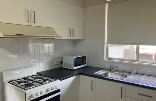 Hay House | Entire home in Hay, Australian