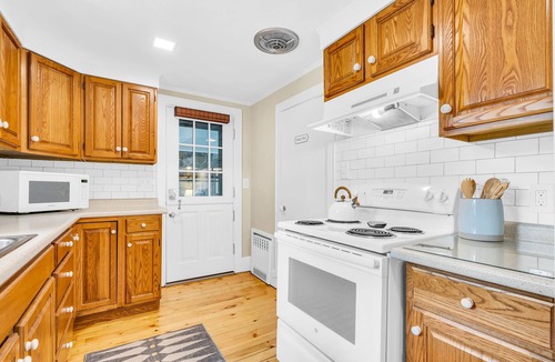 Southern Coast House | Entire Home in Sunny Saco + Gym