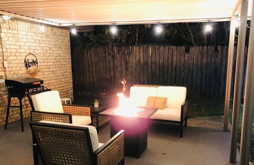 Lawton House | ~Entire Home~Newly Reno 3Bd 2Ba w/Garage~Ping Pong