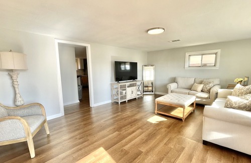 Kennett House | Entire Home/ Newly Renovated/ Convenient Location!