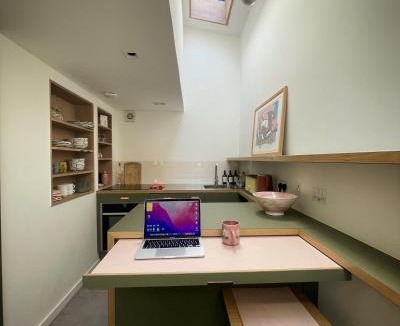 Hackney Wick Apartment | Entire Home on Victoria Park