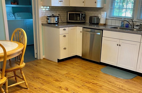Lynchburg House | Entire home, quiet pastoral setting, 2 miles from Liberty University Campus