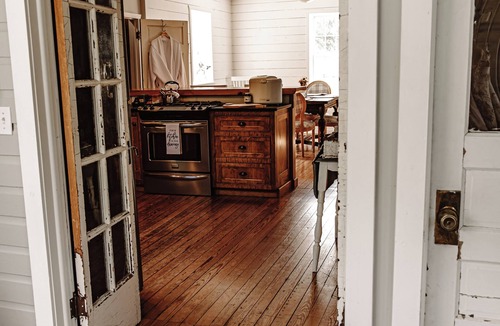 St. James House | Entire Home, Self Check-in, Peaceful Stay