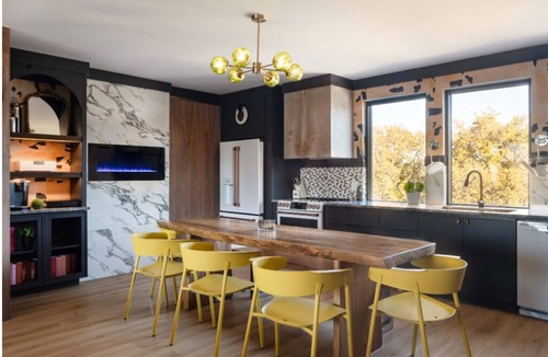 East Cesar Chavez House | Entire Hotel on 6th: 23 Bedroom, Huge Event Space