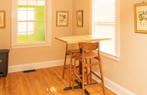 Martinsville House | Entire House Cozy professional cottage Deck Fenced Yard