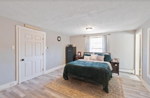 Califon House | Entire House on the River