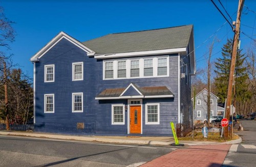 Califon House | Entire House on the River