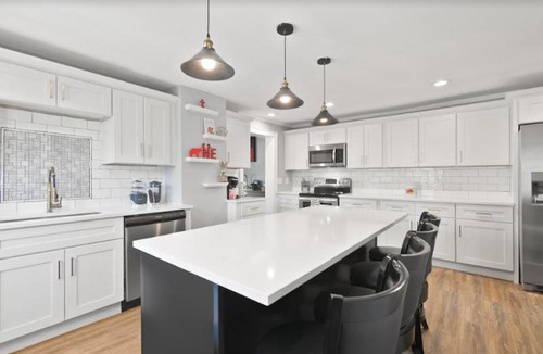 Califon House | Entire House on the River