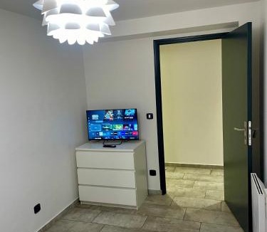 Aubervilliers House | Entire House Paris-Stade de France