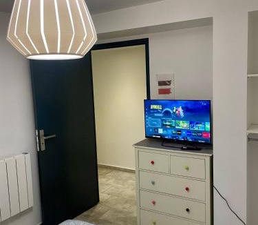Aubervilliers House | Entire House Paris-Stade de France